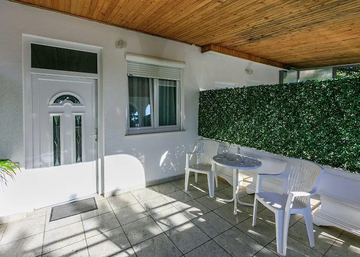 Charmantes Nur 50 Meter Zum Mit Privater Terrasse, Meerblick, Parkplatz * ドラマリ