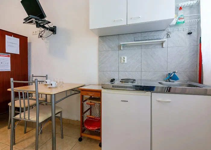 아파트 Charmantes Nur 50 Meter Zum Mit Privater Terrasse, Meerblick, Parkplatz